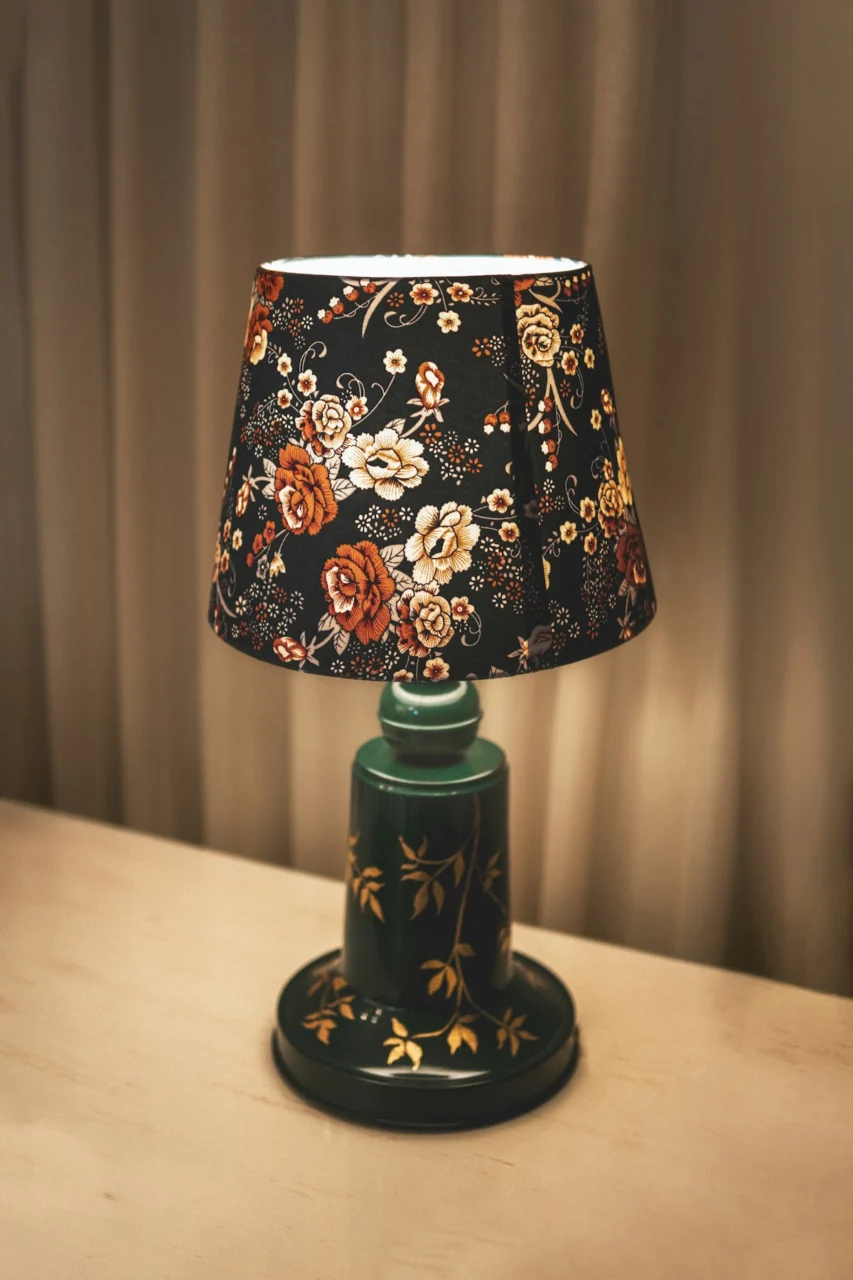 a lamp that is sitting on a table