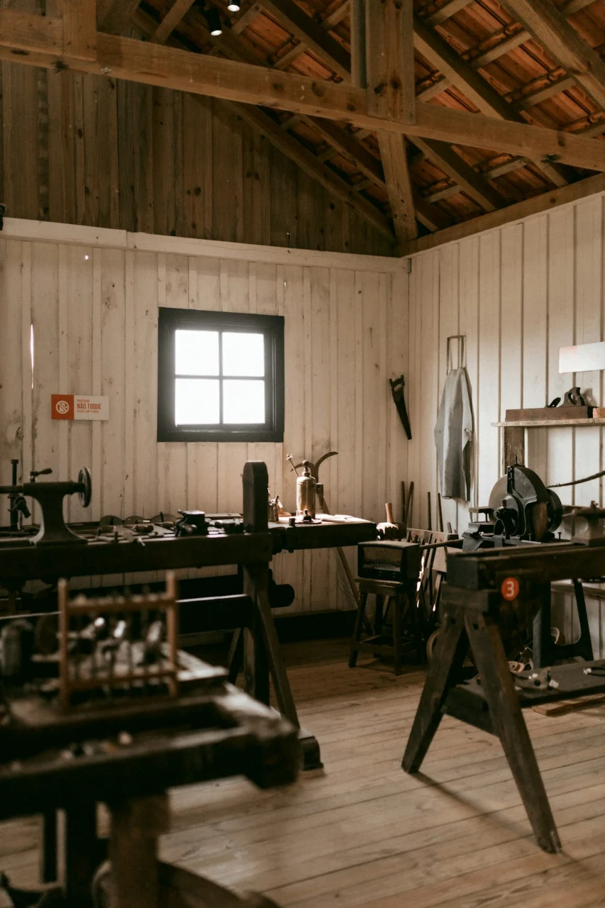 A room filled with lots of different types of tools